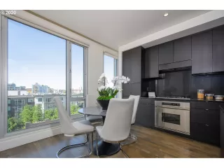 Photo #5: 407278848 Listing 