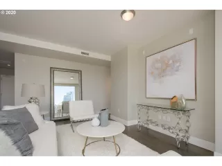 Photo #6: 407278848 Listing 