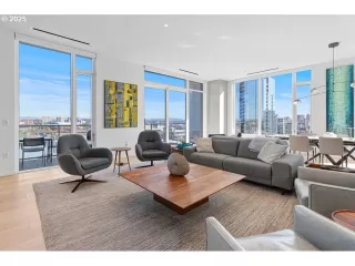 Photo #6: 407467458 Listing