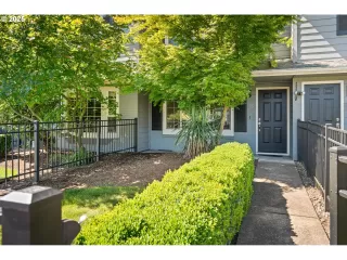 Photo #3: 407474381 Listing