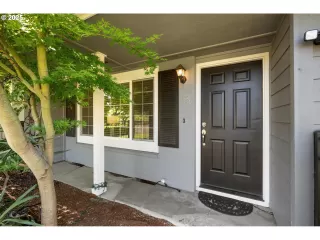 Photo #4: 407474381 Listing