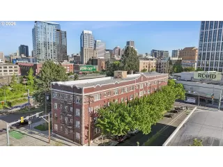 More Details about MLS # 407764223 : 20 NW 16TH AVE #405