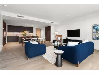 Photo #4: 408309375 Listing 