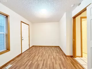 Photo #6: 408419298 Listing