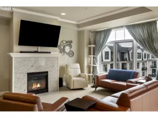 Photo #5: 408719717 Listing