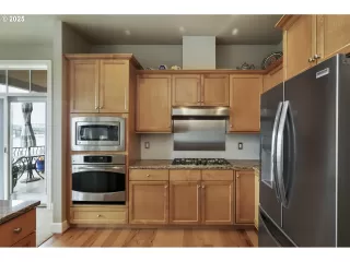 Photo #6: 408719717 Listing