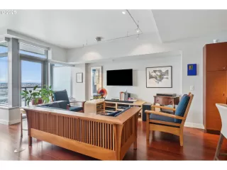 Photo #3: 409409762 Listing 