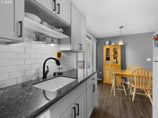 Photo #2: 409540016 Listing 