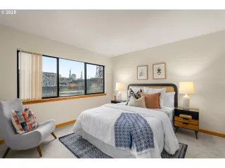 Photo #5: 409716314 Listing