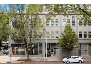 Photo #1: 410903625 Listing 