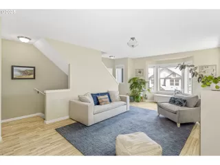 Photo #3: 411122273 Listing 