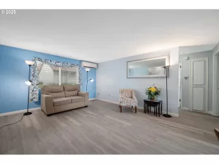 Photo #3: 411246700 Listing 