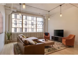 Photo #1: 411337490 Listing 