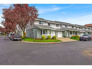 Photo #2: 411686697 Listing 