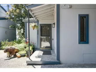 Photo #2: 412004422 Listing