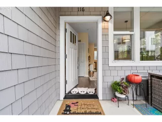 Photo #4: 412219127 Listing