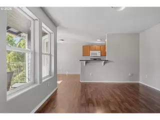 Photo #1: 412337097 Listing 