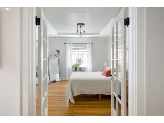 Photo #6: 412647459 Listing