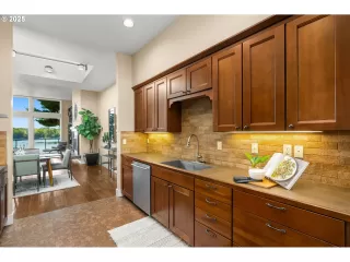 Photo #2: 413573781 Listing 