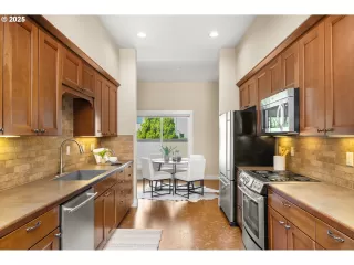 Photo #5: 413573781 Listing 