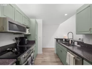 Photo #1: 414114447 Listing