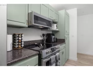 Photo #2: 414114447 Listing