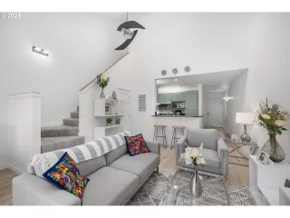 Photo #6: 414114447 Listing