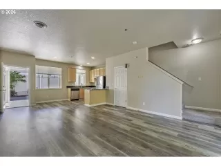 Photo #1: 414849563 Listing 