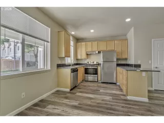 Photo #4: 414849563 Listing 