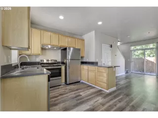 Photo #5: 414849563 Listing 