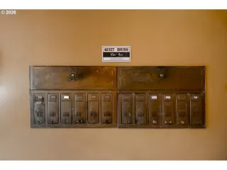 Photo #2: 415045693 Listing 