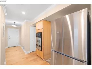 Photo #3: 415264130 Listing