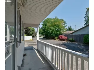 Photo #2: 415551206 Listing