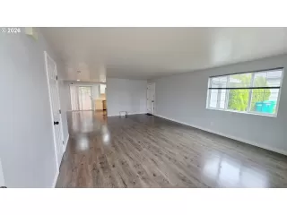 Photo #3: 415551206 Listing