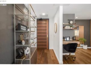 Photo #3: 415589636 Listing 