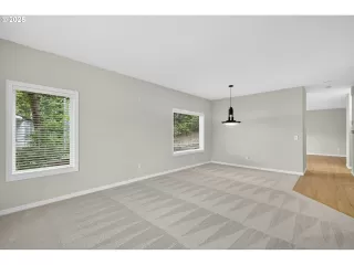 Photo #6: 415690712 Listing