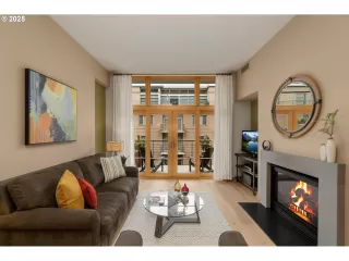 Photo #3: 415705026 Listing 