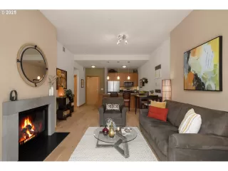 Photo #5: 415705026 Listing 