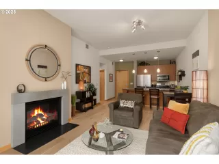 Photo #6: 415705026 Listing 