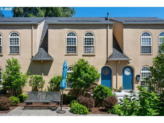 MLS: 415737015 Condo For Sale