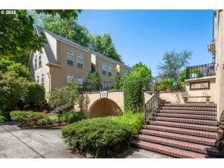 Photo #2: 415737015 Listing