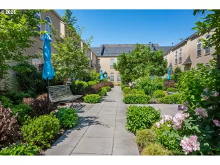 Photo #4: 415737015 Listing