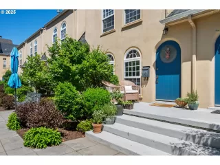 Photo #6: 415737015 Listing