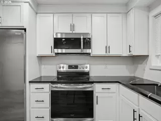 Photo #6: 416002145 Listing 