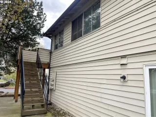 Photo #4: 416437986 Listing 