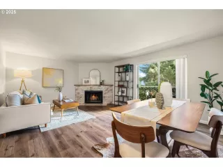 More Details about MLS # 416588094 : 3433 MCNARY PKWY 804