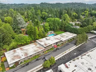 Photo #1: 416741282 Listing