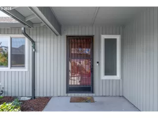 Photo #2: 416880522 Listing 