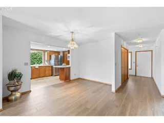 Photo #6: 416880522 Listing 