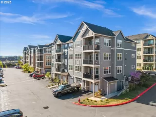 Photo #1: 417086066 Listing